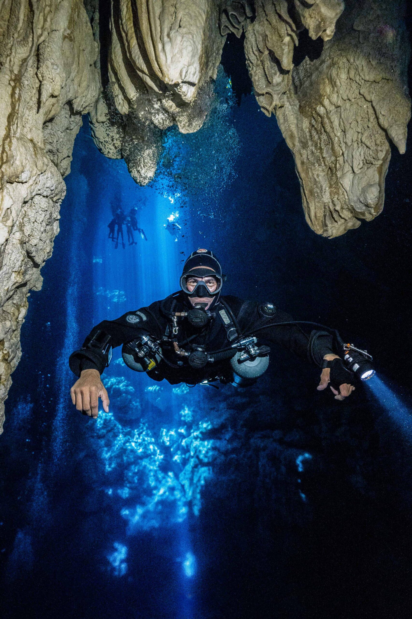 dos ojos buceo