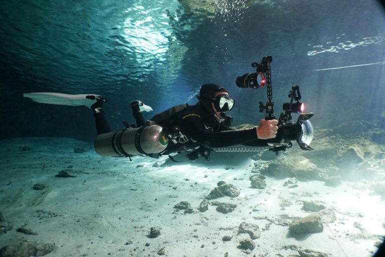 full cave diver cenote mexico